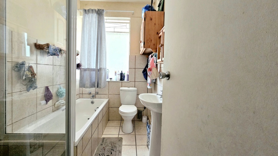 2 Bedroom Property for Sale in Navalsig Free State